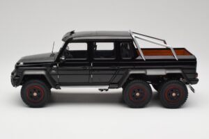 Mercedes AMG G63 W463 6x6 Gloss Fekete AUTOart 1:18 76306 Kompozit – 4. kép a 8-ből