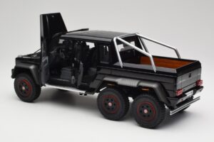 Mercedes AMG G63 W463 6x6 Gloss Fekete AUTOart 1:18 76306 Kompozit – 5. kép a 8-ből