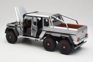 Mercedes AMG G63 W463 6x6 Iridium Ezüst AUTOart 1:18 76301 Kompozit – 5. kép a 8-ből