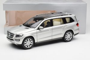 Mercedes GL-Class X166 Iridium Ezüst Metallic Norev 1:18 B66960097 Fém – 8. kép a 8-ből