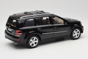 Mercedes GL X164 Obsidian Black Minichamps 1:18 B66962334 Fém – 3. kép a 8-ből
