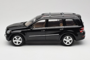 Mercedes GL X164 Obsidian Black Minichamps 1:18 B66962334 Fém – 4. kép a 8-ből