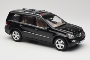Mercedes GL X164 Obsidian Black Minichamps 1:18 B66962334 Fém – 6. kép a 8-ből