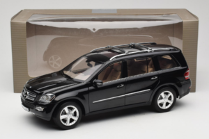 Mercedes GL X164 Obsidian Black Minichamps 1:18 B66962334 Fém – 8. kép a 8-ből