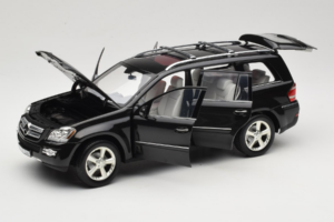Mercedes GL X164 Period Brown Minichamps 1:18 B66962336 Fém – 2. kép a 8-ből