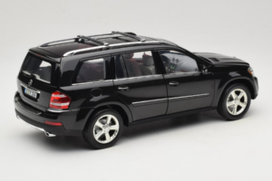 Mercedes GL X164 Period Brown Minichamps 1:18 B66962336 Fém – 3. kép a 8-ből