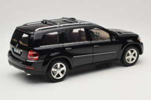 Mercedes GL X164 Tanzanite Blue Minichamps 1:18 B66962335 Fém – 3. kép a 8-ből