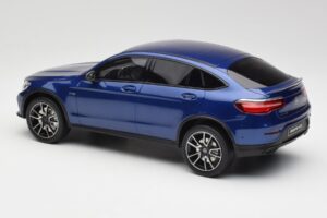 Mercedes AMG GLC 43 Coupe Brilliant Kék GT Spirit 1:18 B66960468 Gyanta – 5. kép a 6-ből