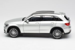 Mercedes GLC X253 Iridium Ezüst Norev 1:18 B66960363 Fém – 4. kép a 8-ből