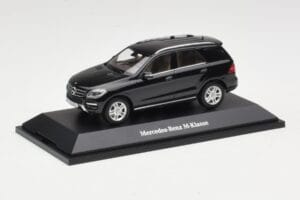 Mercedes M-Class W166 Obsidian Black Metallic Minichamps 1:43 B66960060 Fém – 2. kép a 4-ből