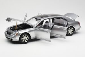 Maybach 62 LWB Himalaya Ezüst Dealer Edition AUTOart 1:18 B66962178 Fém – 2. kép a 8-ből