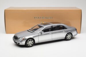 Maybach 62 LWB Himalaya Ezüst Dealer Edition AUTOart 1:18 B66962178 Fém – 8. kép a 8-ből
