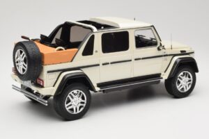Mercedes Maybach G650 Landaulet W463 Fehér Schuco 1:18 450017800 Fém – 2. kép a 6-ből