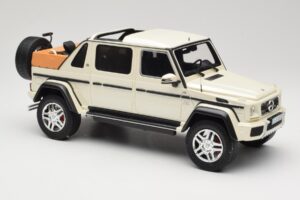Mercedes Maybach G650 Landaulet W463 Fehér Schuco 1:18 450017800 Fém – 4. kép a 6-ből