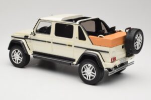Mercedes Maybach G650 Landaulet W463 Fehér Schuco 1:18 450017800 Fém – 5. kép a 6-ből