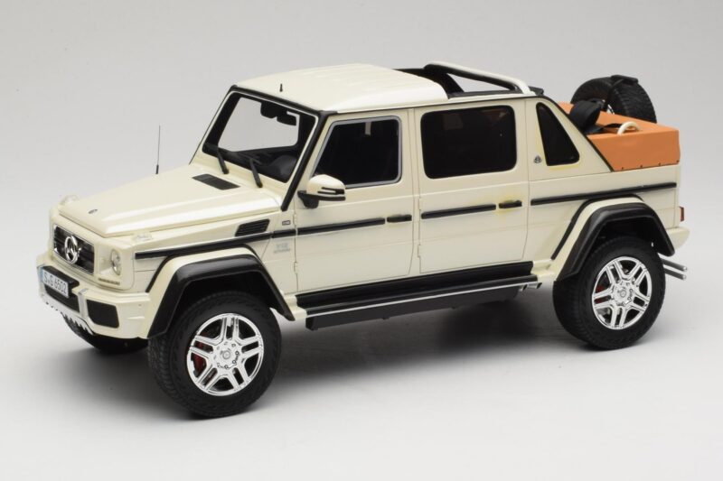 Mercedes Maybach G650 Landaulet W463 Fehér Schuco 1:18 450017800 Fém
