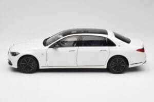 Mercedes Maybach S 680 X223 Diamond White Norev 1:18 B66960666 Fém – 4. kép a 8-ből