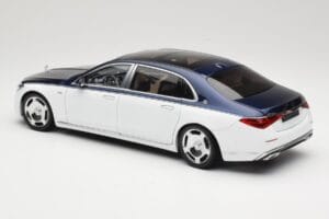 Mercedes Maybach S-Class Z223 Nautical Blue Diamond White Almost Real 1:18 820126 Fém – 7. kép a 8-ből