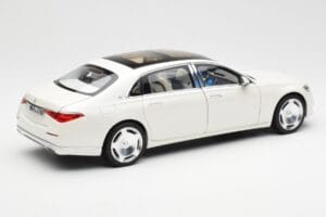Mercedes Maybach S680 4Matic X223 Diamond Fehér Norev 1:18 183918 Fém – 3. kép a 8-ből