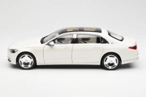Mercedes Maybach S680 4Matic X223 Diamond Fehér Norev 1:18 183918 Fém – 4. kép a 8-ből
