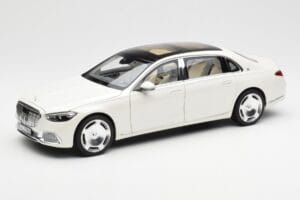 Mercedes Maybach S680 4Matic X223 Diamond Fehér Norev 1:18 183918 Fém