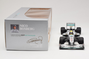 Mercedes MGP W01 #4 N. Rosberg Mercedes GP 2010 Minichamps 1:18 110100004 Fém – 6. kép a 7-ből
