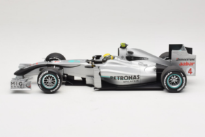 Mercedes MGP W01 #4 N. Rosberg Mercedes GP Showcar 2010 Minichamps 1:18 150100074 Fém – 3. kép a 7-ből