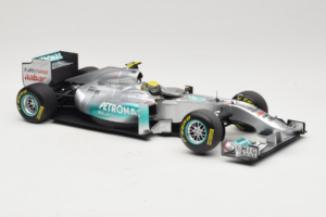 Mercedes MGP W02 #8 N. Rosberg Mercedes GP Showcar 2011 Minichamps 1:18 110110078 Fém – 4. kép a 7-ből
