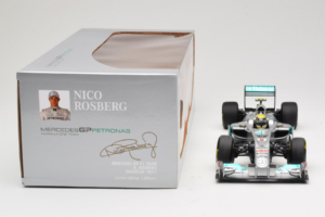 Mercedes MGP W02 #8 N. Rosberg Mercedes GP Showcar 2011 Minichamps 1:18 110110078 Fém – 6. kép a 7-ből