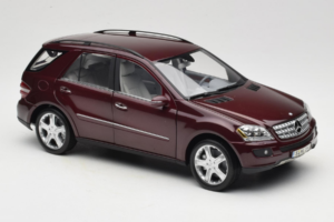 Mercedes ML W164 Red Metallic Minichamps 1:18 150034500 Fém – 6. kép a 8-ből