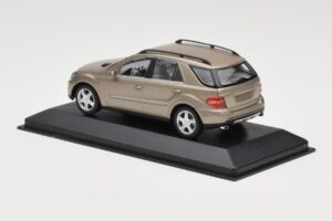 Mercedes ML W164 Réz Metál Minichamps 1:43 ML002 Fém – 3. kép a 4-ből