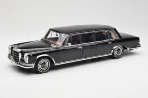Mercedes 600 Pullman W100 Fekete AUTOart 1:18 76197 Fém