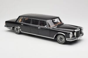 Mercedes 600 Pullman W100 Fekete AUTOart 1:18 76197 Fém – 6. kép a 8-ből