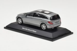 Mercedes R-Class W251 Palladium Silver Metallic Minichamps 1:43 B66960055 Fém – 3. kép a 4-ből