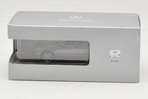 Mercedes R-Class W251 Palladium Silver Metallic Minichamps 1:43 B66960055 Fém – 4. kép a 4-ből