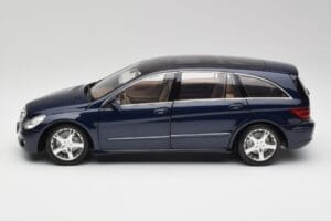 Mercedes R-Class W251 Tanzanit Kék Minichamps 1:18 150034600 Fém – 4. kép a 8-ből