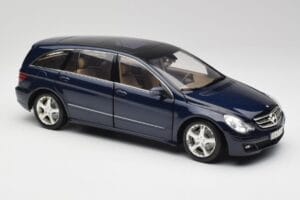 Mercedes R-Class W251 Tanzanit Kék Minichamps 1:18 150034600 Fém – 6. kép a 8-ből