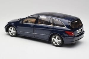Mercedes R-Class W251 Tanzanit Kék Minichamps 1:18 150034600 Fém – 7. kép a 8-ből
