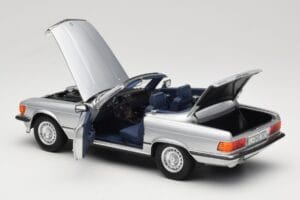 Mercedes R107 380 SL Ezüst Norev 1:18 183725 Fém – 5. kép a 8-ből