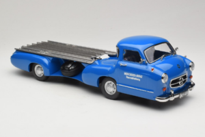 Mercedes Renntransporter Blaues Wunder iScale 1:18 118000000006-P1 Fém – 4. kép a 6-ből
