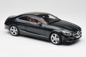 Mercedes S-Class Coupe C217 Smaragd Zöld Metallic Norev 1:18 B66961244 Fém – 6. kép a 8-ből
