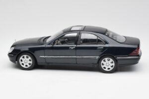 Mercedes S-Class W220 Kék Maisto 1:18 56051 Fém – 4. kép a 8-ből