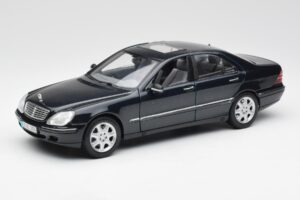 Mercedes S-Class W220 Kék Maisto 1:18 56051 Fém