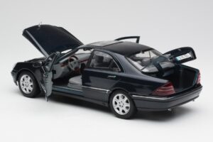 Mercedes S-Class W220 Kék Maisto 1:18 56051 Fém – 5. kép a 8-ből