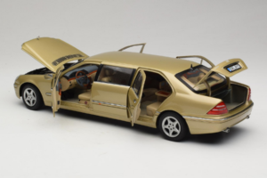 Mercedes S-Class W220 Pullman Gold Metallic Sun Star 1:18 4113 Fém – 5. kép a 8-ből
