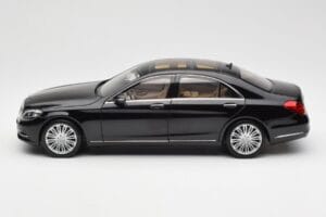 Mercedes S-Class W222 Fekete Metallic Norev 1:18 183480 Fém – 4. kép a 8-ből