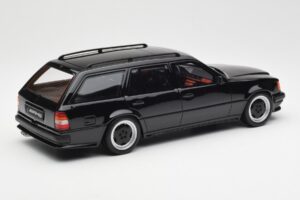 Mercedes 300 TE AMG S124 Fekete Otto 1:18 OT147 Gyanta – 2. kép a 6-ből