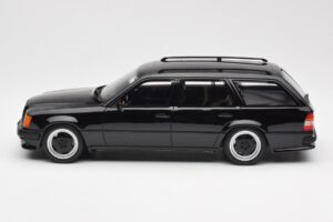 Mercedes 300 TE AMG S124 Fekete Otto 1:18 OT147 Gyanta – 3. kép a 6-ből