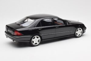 Mercedes AMG S55 W220 Fekete Otto 1:18 OT832 Gyanta – 2. kép a 6-ből