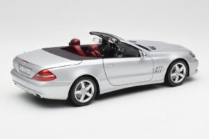 Mercedes SL 500 R230 Kabrió Iridium Ezüst Minichamps 1:18 B66962388 Fém – 3. kép a 8-ből